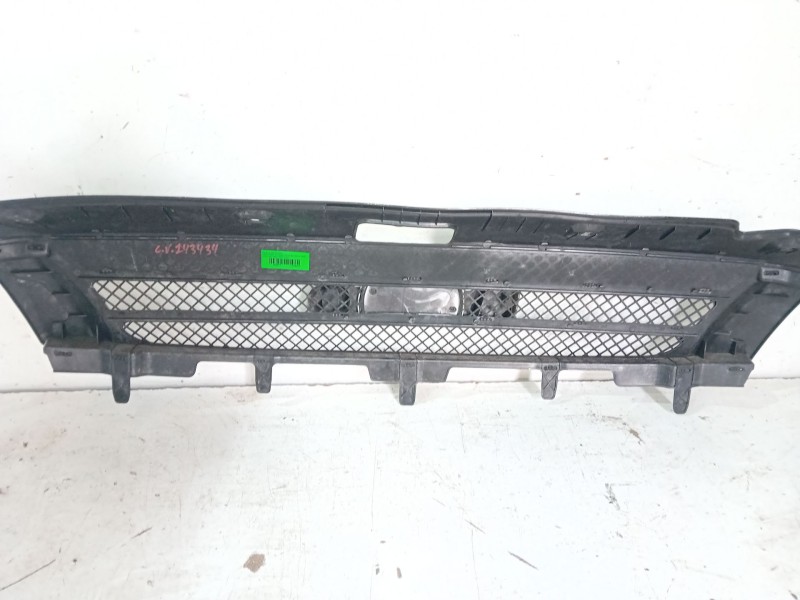 Recambio de rejilla delantera para iveco daily iv furgón 35c14 gv, 35c14 gv/p, 35s14 gv, 35s14 gv/p referencia OEM IAM   