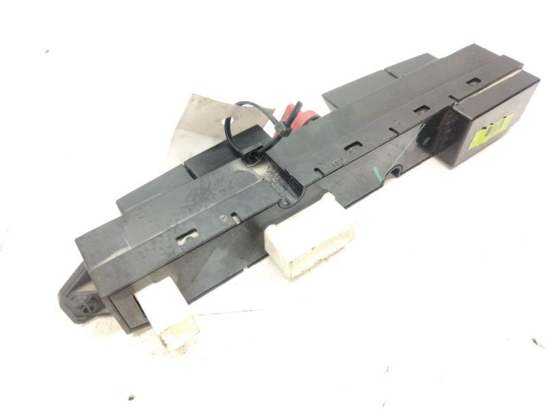 Recambio de warning para kia cee´d drive referencia OEM IAM 937001H000  