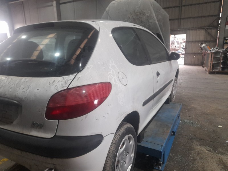 peugeot 206 fastback (2a/c) del año 2000