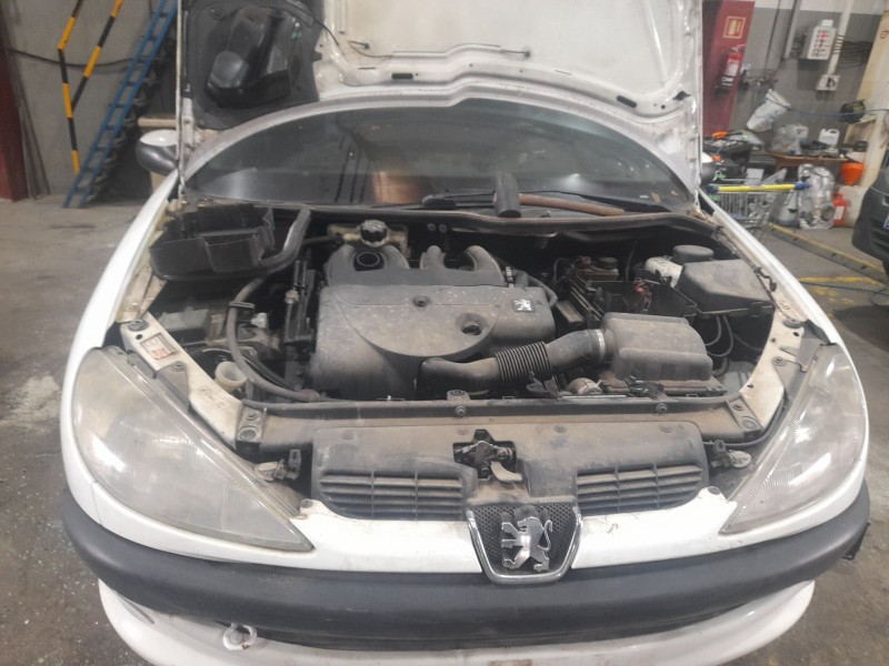 peugeot 206 fastback (2a/c) del año 2000