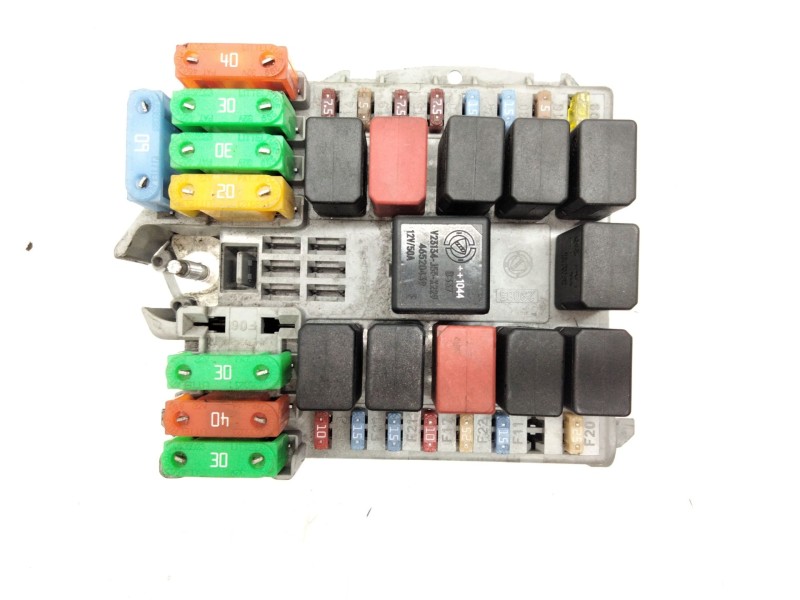 Recambio de caja fusibles para iveco daily iv furgón 35c14 gv, 35c14 gv/p, 35s14 gv, 35s14 gv/p referencia OEM IAM 5801294545  