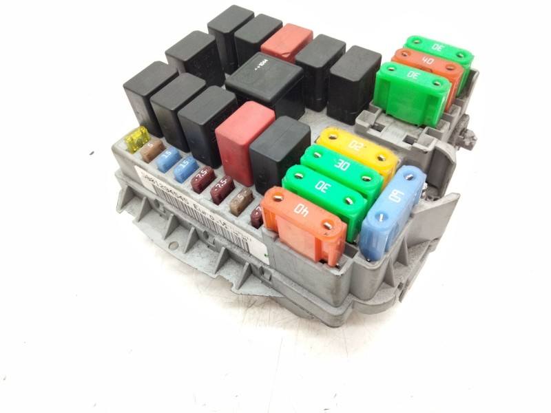 Recambio de caja fusibles para iveco daily iv furgón 35c14 gv, 35c14 gv/p, 35s14 gv, 35s14 gv/p referencia OEM IAM 5801294545  