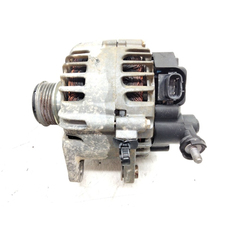 Recambio de alternador para kia cee´d drive referencia OEM IAM 373002A601  