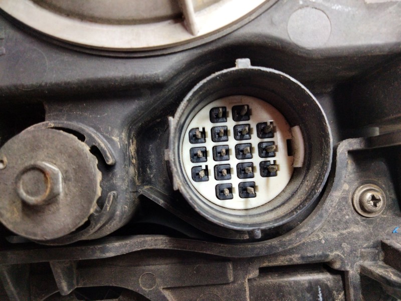 Recambio de faro izquierdo para land rover discovery iii (l319) 2.7 td 4x4 referencia OEM IAM XBC500092  