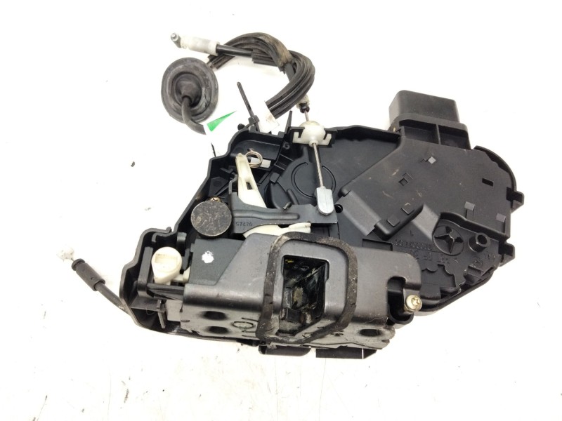 Recambio de cerradura puerta trasera izquierda para land rover discovery iii (l319) 2.7 td 4x4 referencia OEM IAM FQM000154D  