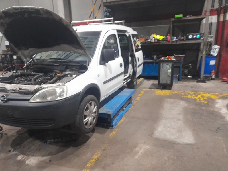 opel combo furgoneta/monovolumen del año 2009