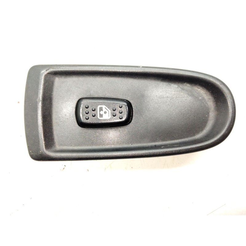 Recambio de mando elevalunas delantero derecho para iveco daily iv furgón 35c14 gv, 35c14 gv/p, 35s14 gv, 35s14 gv/p referencia 