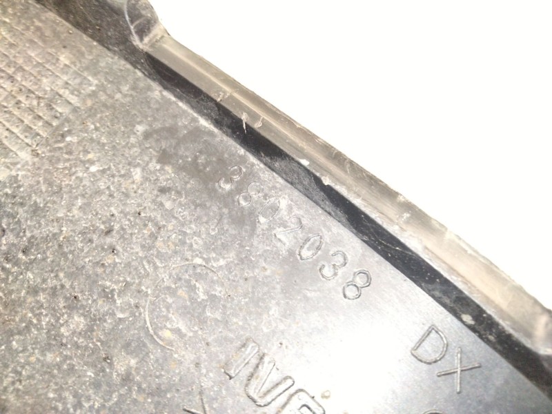 Recambio de aletin delantero derecho para iveco daily iv furgón 35c14 gv, 35c14 gv/p, 35s14 gv, 35s14 gv/p referencia OEM IAM   