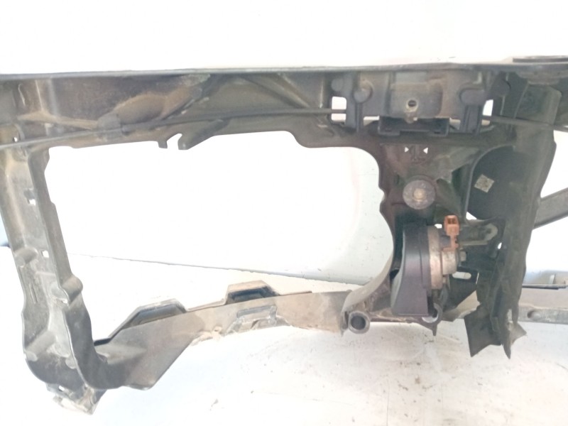 Recambio de panel frontal para land rover discovery iii (l319) 2.7 td 4x4 referencia OEM IAM   