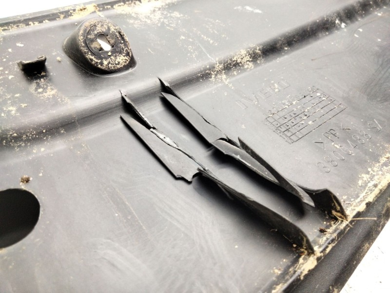 Recambio de torpedo para iveco daily iv furgón 35c14 gv, 35c14 gv/p, 35s14 gv, 35s14 gv/p referencia OEM IAM 3800488DX  