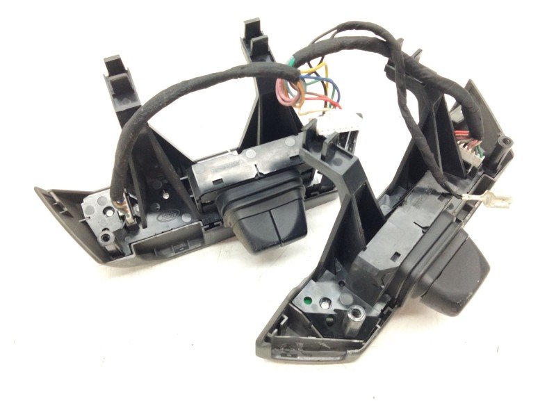 Recambio de mando volante para land rover discovery iii (l319) 2.7 td 4x4 referencia OEM IAM   