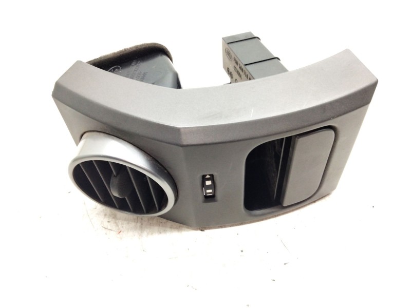 Recambio de aireador izquierdo para land rover discovery iii (l319) 2.7 td 4x4 referencia OEM IAM JBD500200XXX  