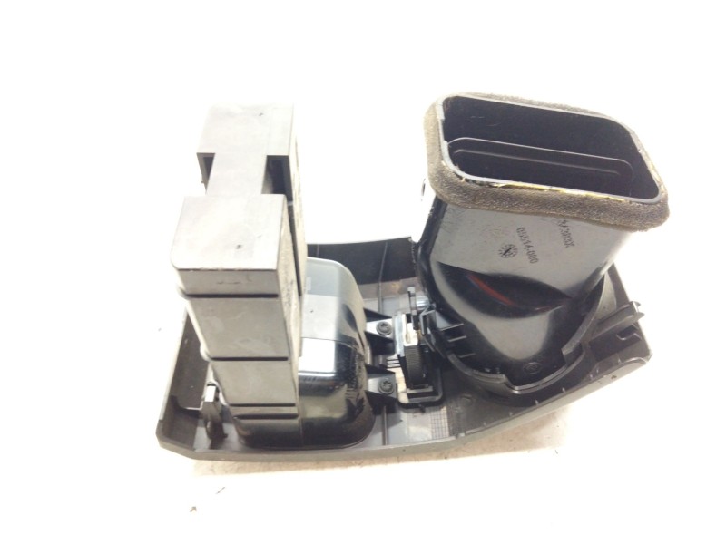 Recambio de aireador izquierdo para land rover discovery iii (l319) 2.7 td 4x4 referencia OEM IAM JBD500200XXX  