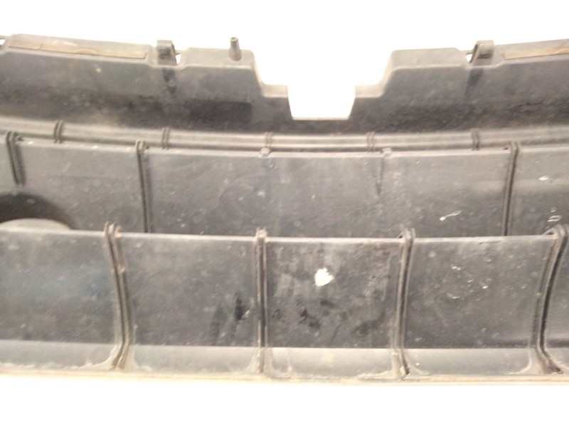 Recambio de rejilla delantera para land rover discovery iii (l319) 2.7 td 4x4 referencia OEM IAM   