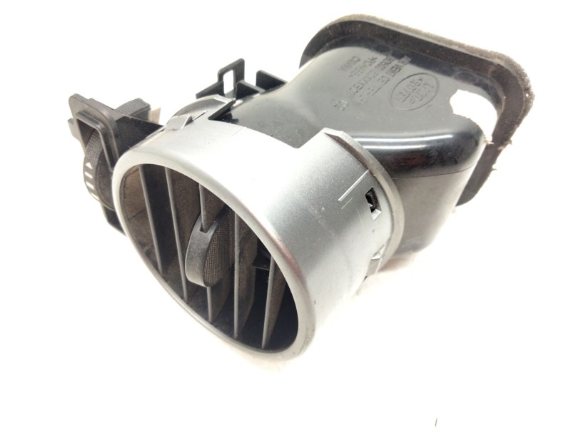 Recambio de aireador central para land rover discovery iii (l319) 2.7 td 4x4 referencia OEM IAM JBD500150XXX  