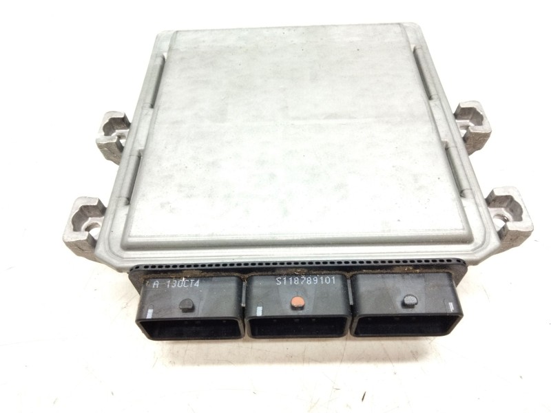 Recambio de centralita motor uce para land rover discovery iii (l319) 2.7 td 4x4 referencia OEM IAM 5WS40061F  