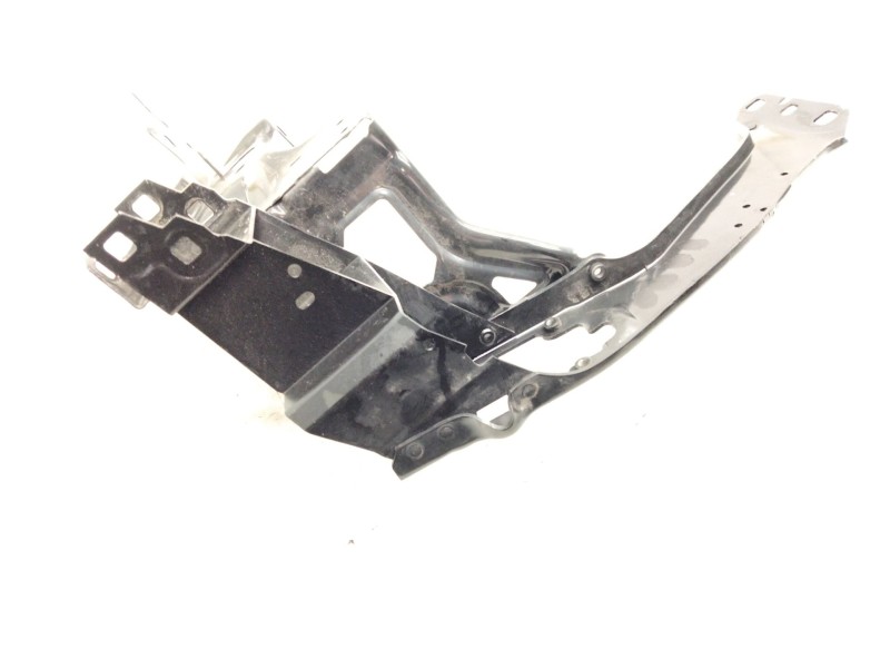 Recambio de soporte faro izquierdo para bmw 2 gran tourer (f46) 218 d referencia OEM IAM 7302531  
