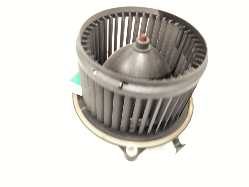 Recambio de motor calefaccion para iveco daily iv furgón 35c14 gv, 35c14 gv/p, 35s14 gv, 35s14 gv/p referencia OEM IAM 130921  