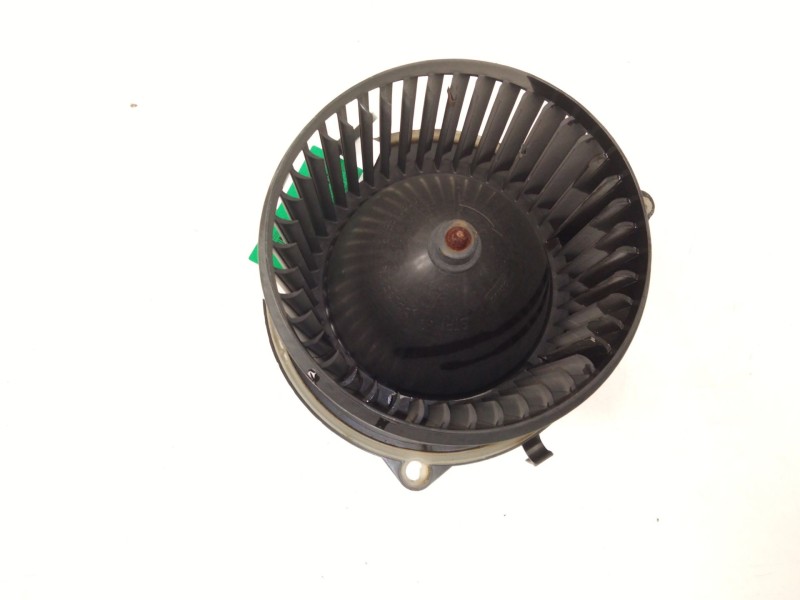 Recambio de motor calefaccion para iveco daily iv furgón 35c14 gv, 35c14 gv/p, 35s14 gv, 35s14 gv/p referencia OEM IAM 130921  