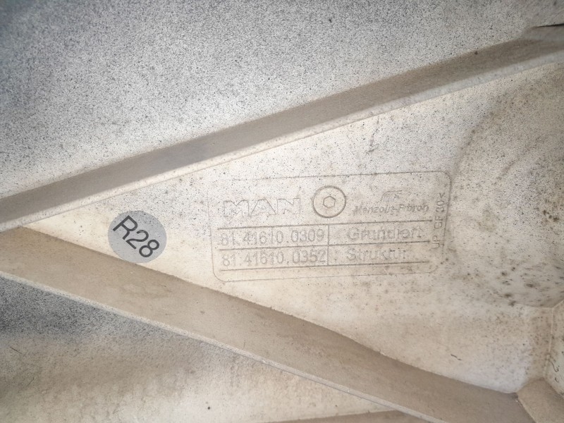 Recambio de paragolpes delantero para man tgl 12.210 tgl 12.210 4x2bb referencia OEM IAM   