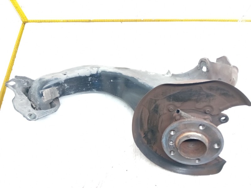 Recambio de mangueta trasera derecha para bmw 2 gran tourer (f46) 218 d referencia OEM IAM   