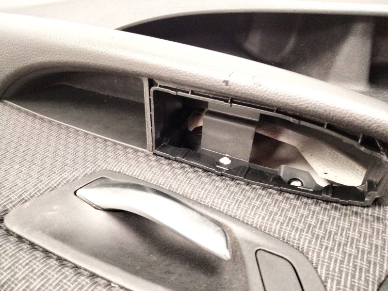 Recambio de guarnecido puerta delantera derecha para bmw 2 gran tourer (f46) 218 d referencia OEM IAM 8251370  