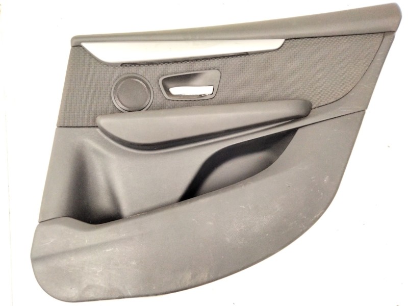 Recambio de guarnecido puerta trasera derecha para bmw 2 gran tourer (f46) 218 d referencia OEM IAM 8251370  