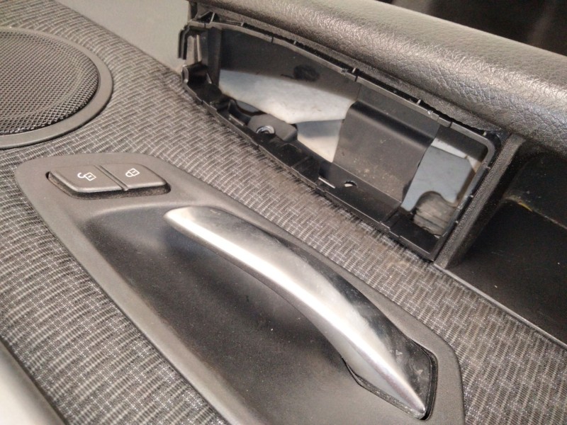 Recambio de guarnecido puerta delantera izquierda para bmw 2 gran tourer (f46) 218 d referencia OEM IAM 8251370  