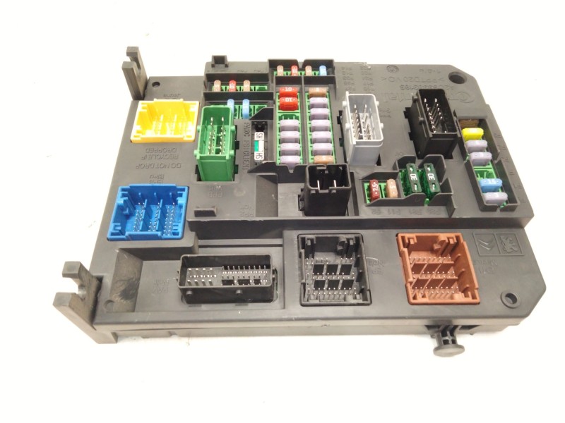 Recambio de caja reles para citroën c4 berlina exclusive referencia OEM IAM 9665547480  