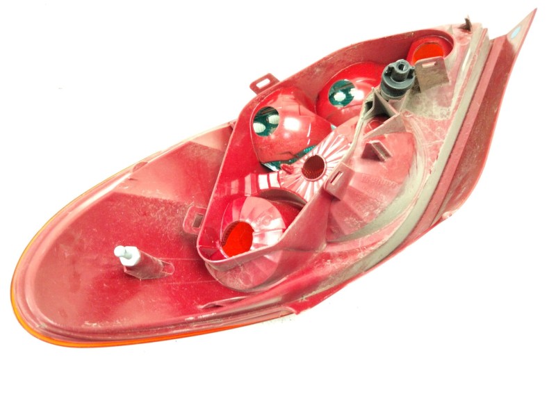 Recambio de piloto trasero izquierdo para peugeot 207 1.6 16v hdi referencia OEM IAM   