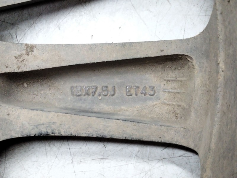 Recambio de llanta aluminio para ssangyong rexton w / rexton 2.0 xdi referencia OEM IAM   