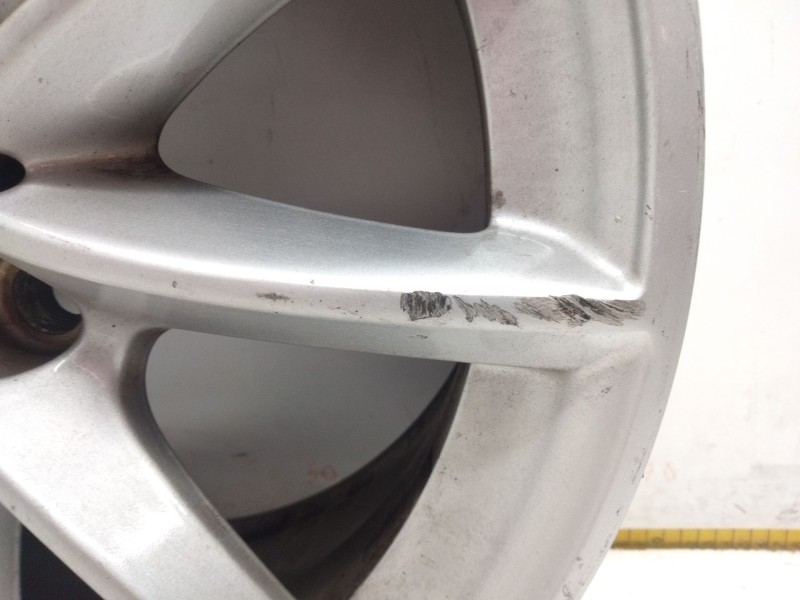 Recambio de llanta aluminio para bmw 2 gran tourer (f46) 218 d referencia OEM IAM 6855080  