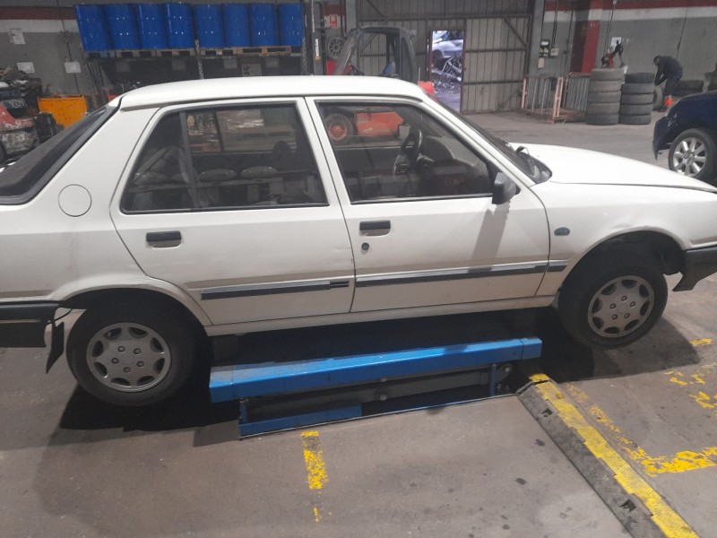 peugeot 309 ii (3c, 3a) del año 1992