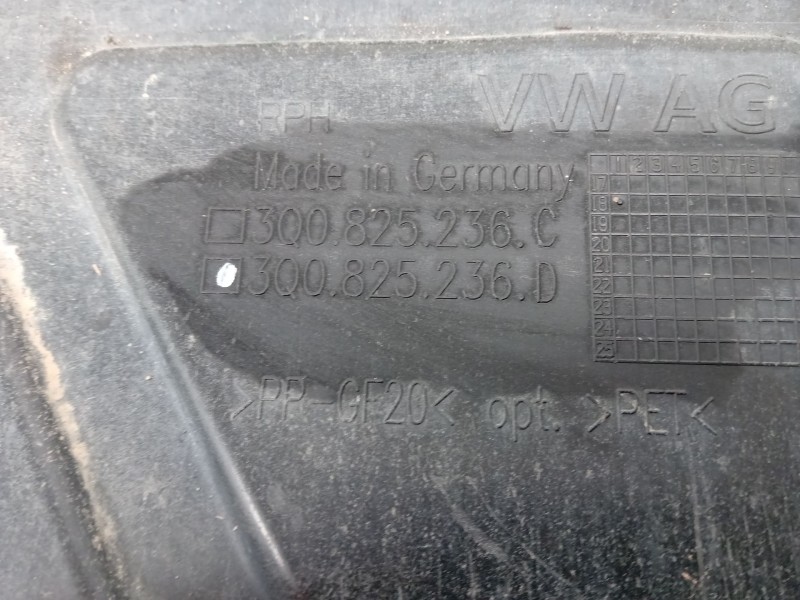 Recambio de cubrecarter para volkswagen passat b8 variant (3g5, cb5) 2.0 tdi referencia OEM IAM 300825236C  