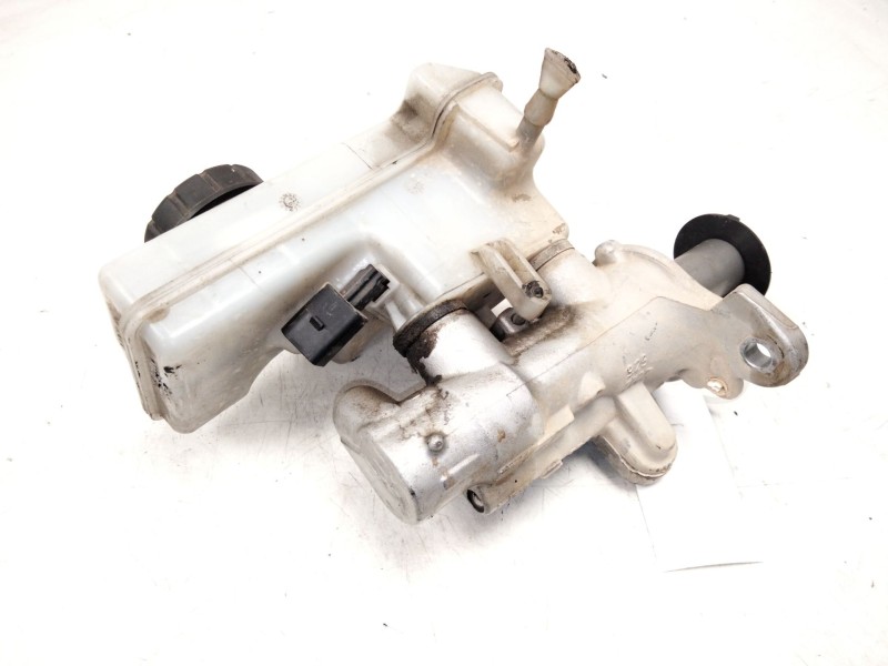 Recambio de bomba freno para volkswagen passat b8 variant (3g5, cb5) 2.0 tdi referencia OEM IAM 3366843  