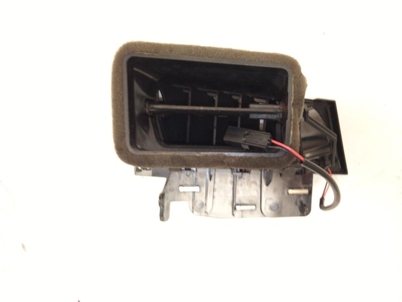 Recambio de aireador izquierdo para volkswagen passat b8 variant (3g5, cb5) 2.0 tdi referencia OEM IAM 3G1819701E  