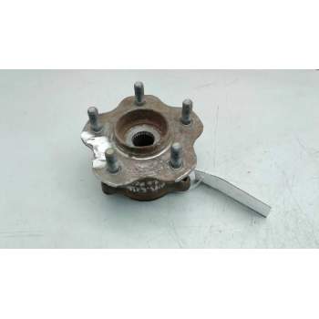Recambio de buje trasero izquierdo para nissan qashqai (j10) 2.0 dci turbodiesel cat referencia OEM IAM   117835