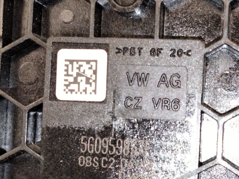 Recambio de mando elevalunas delantero izquierdo para volkswagen passat b8 variant (3g5, cb5) 2.0 tdi referencia OEM IAM 5G09598