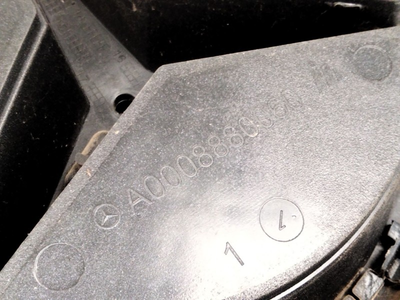 Recambio de rejilla paragolpes delantero para mercedes-benz clase m (w166) ml 250 cdi / bluetec 4-matic (166.004, 166.003) refer