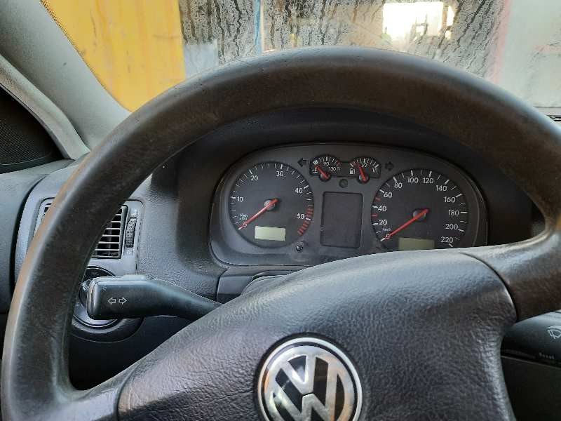 volkswagen golf iv berlina (1j1) del año 2000