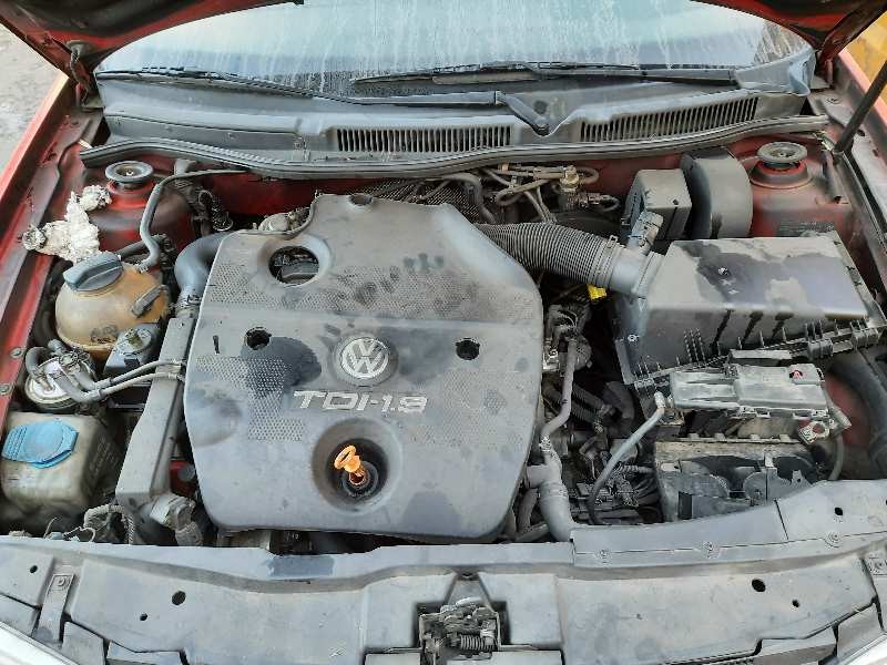 volkswagen golf iv berlina (1j1) del año 2000