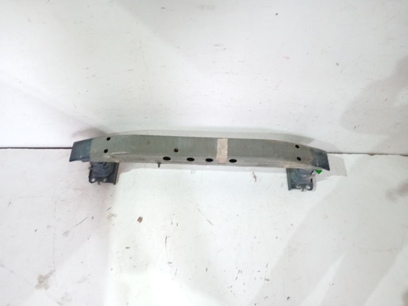 Recambio de refuerzo paragolpes delantero para toyota avensis sedán (_t25_) 2.2 d-4d (adt251_) referencia OEM IAM   