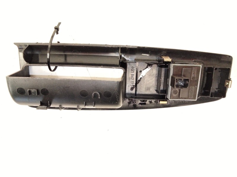 Recambio de mando elevalunas delantero izquierdo para volkswagen polo (9n_, 9a_) 1.4 16v referencia OEM IAM   