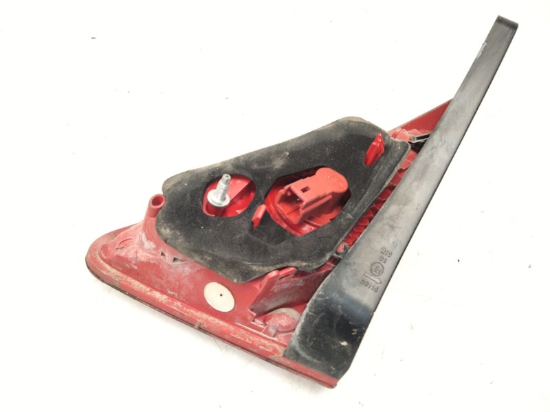 Recambio de piloto trasero izquierdo porton para peugeot 3008 confort referencia OEM IAM   