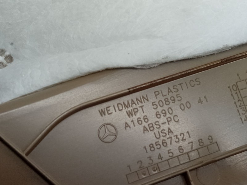 Recambio de moldura trasera para mercedes-benz clase m (w166) ml 250 cdi / bluetec 4-matic (166.004, 166.003) referencia OEM IAM