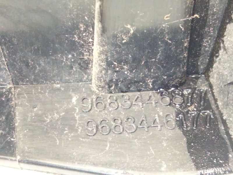 Recambio de maneta interior trasera izquierda para peugeot 3008 confort referencia OEM IAM 9683446877  