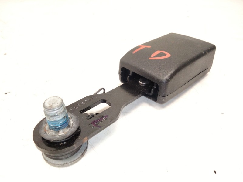 Recambio de enganche cinturon trasero derecho para mercedes-benz clase m (w166) ml 250 cdi / bluetec 4-matic (166.004, 166.003) 