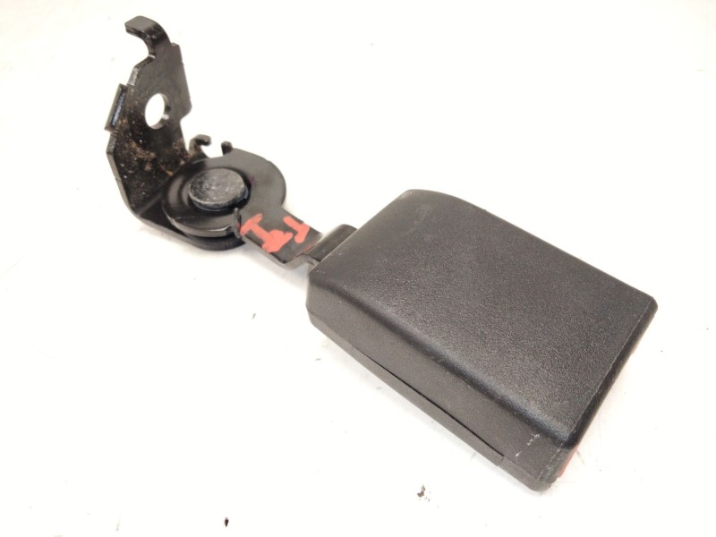 Recambio de enganche cinturon trasero izquierdo para mercedes-benz clase m (w166) ml 250 cdi / bluetec 4-matic (166.004, 166.003