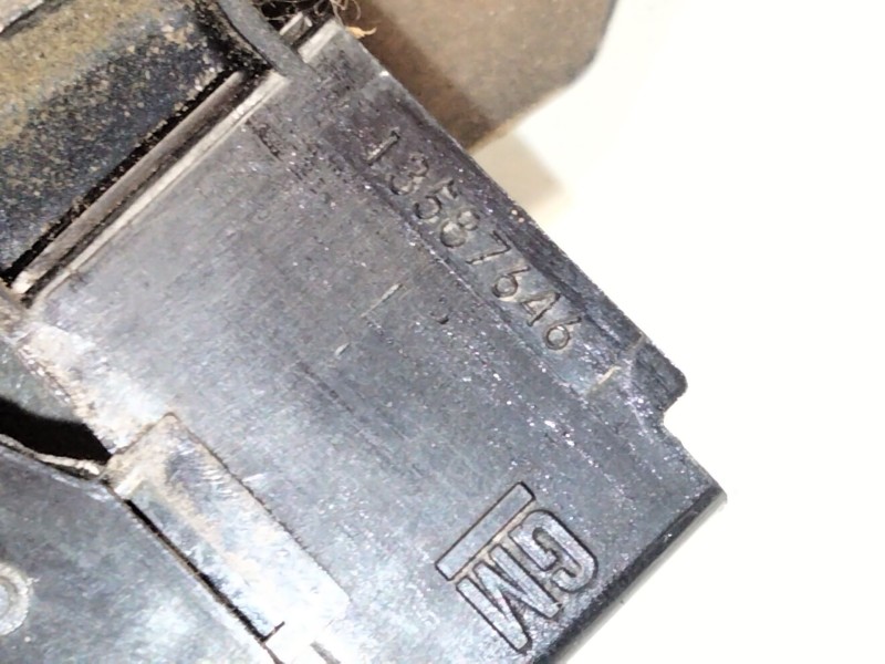 Recambio de cerradura maletero / porton para opel astra j (p10) 2.0 cdti (68) referencia OEM IAM 13587646  