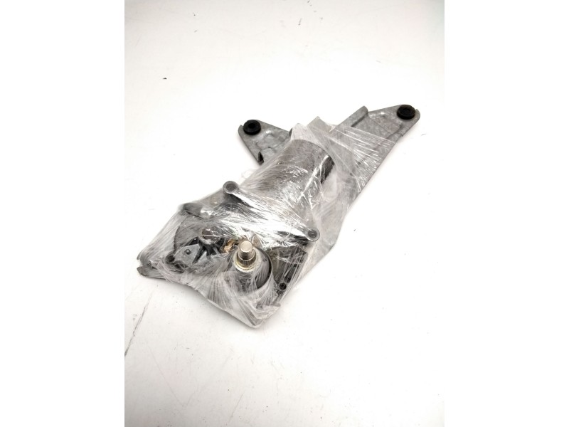 Recambio de motor limpia trasero para nissan serena (c23) 2.3 d referencia OEM IAM 9390332602  BOSCH